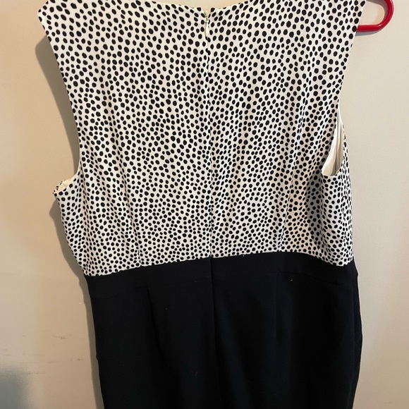 Sleeveless black polkadot dress - Picture 3 of 3